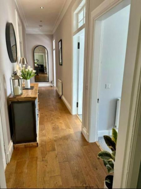 Beautiful spacious apartment in town centre